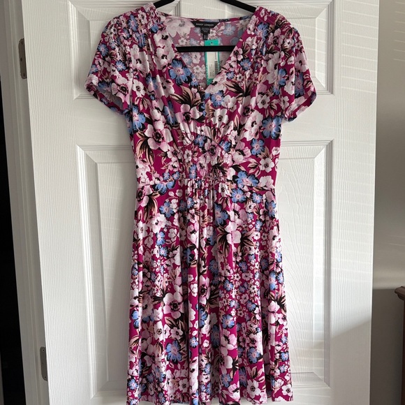 Maggy London Dresses & Skirts - Maggy London Pink and Blue Floral Dress